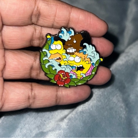 The Simpsons Enamel Pin, Sirens of Homer Episode Enamel Pin, Simpson Friends Pin - Picture 2 of 3